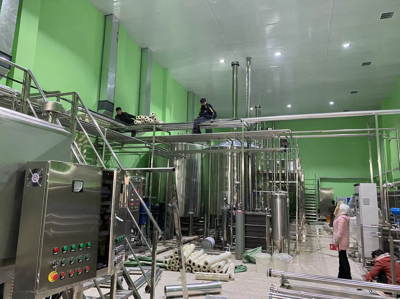 英德精酿啤酒设备厂—精酿啤酒设备制造:传承工艺与创新科技的交融